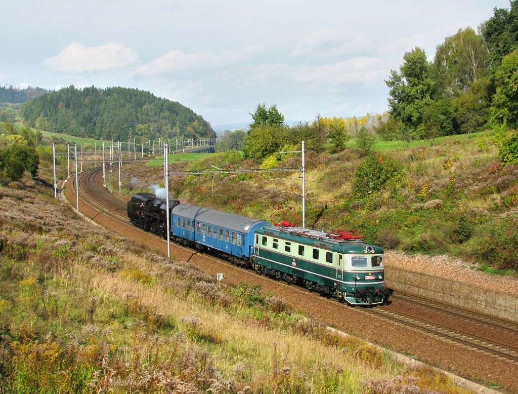 182.133+556.036, esk Tebov 14.10.   Foto: Petr tembrek