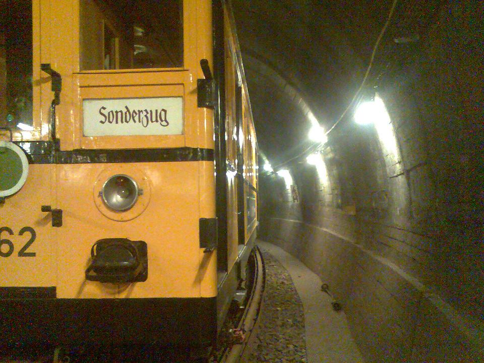 souprava typu A1 ve spojovacm tunelu mezi linkami U2, U5 a U8