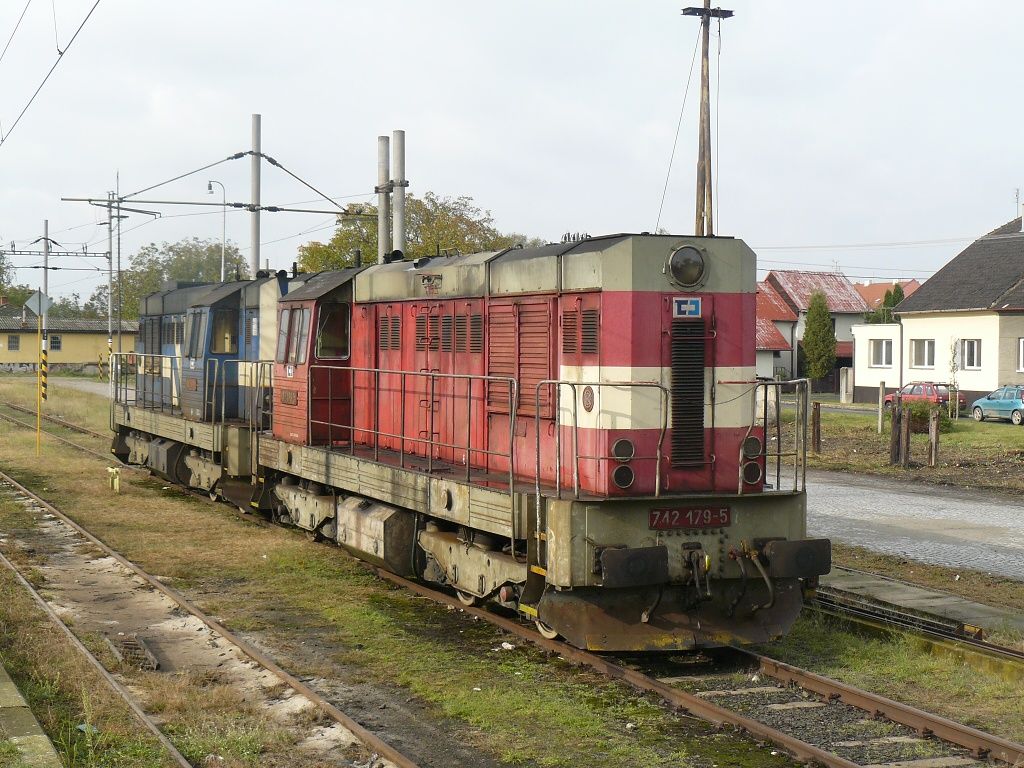 742 179-5+742 141-5 Kojetn(18.10.2009,foto-Ale Krka)