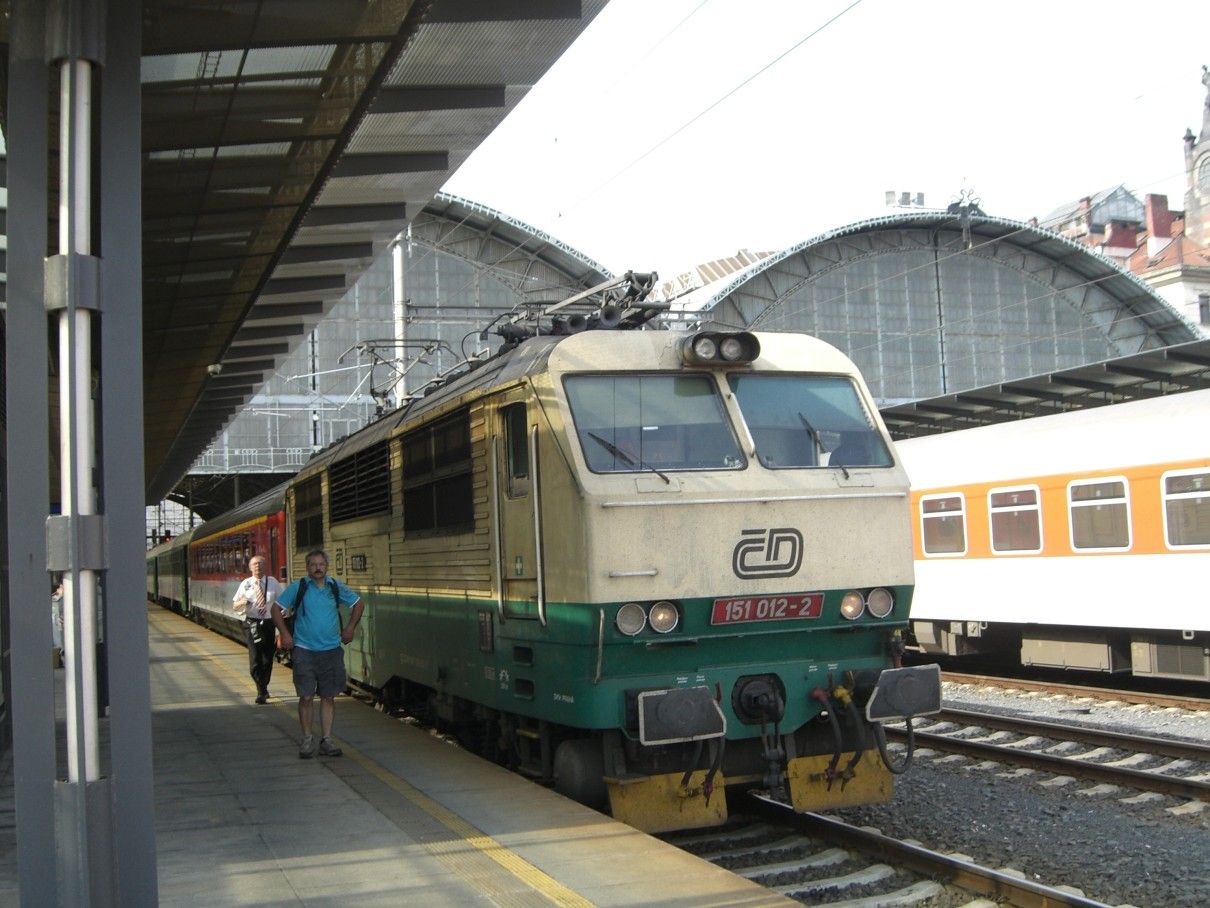 151.012, Praha hl.n., EC 111