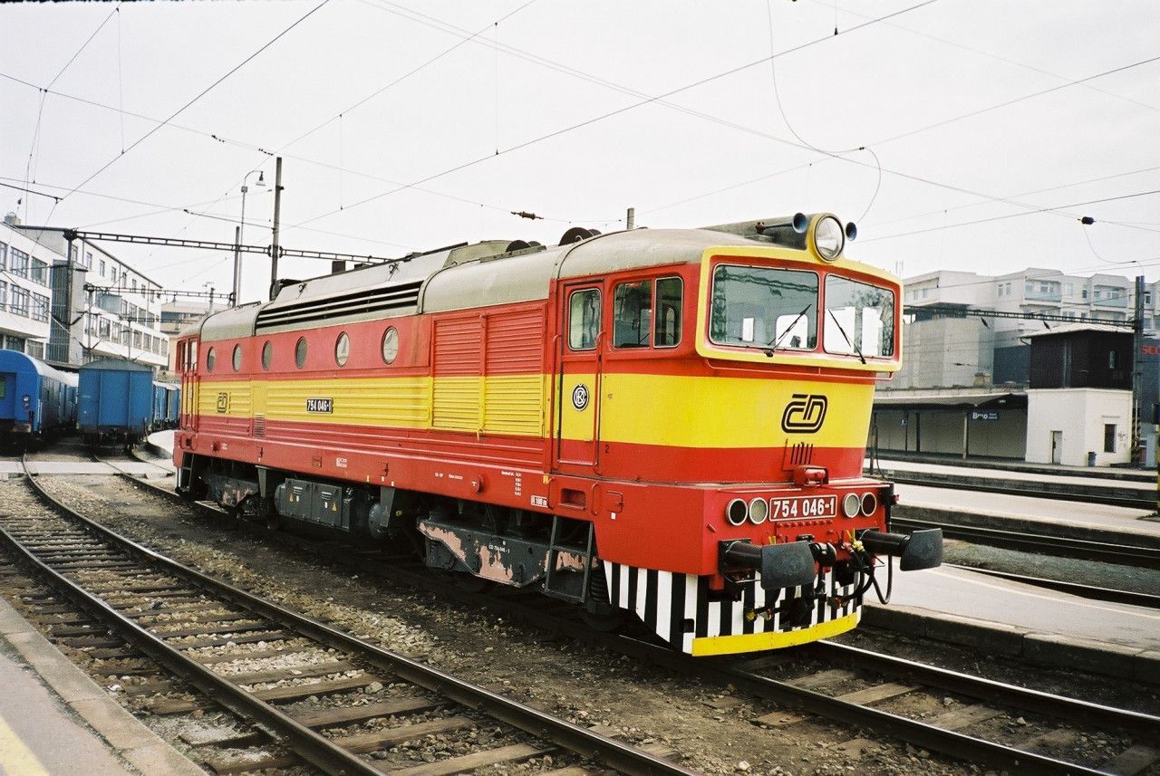 754.046 ve st. Brno hl.n., 12.4.2003