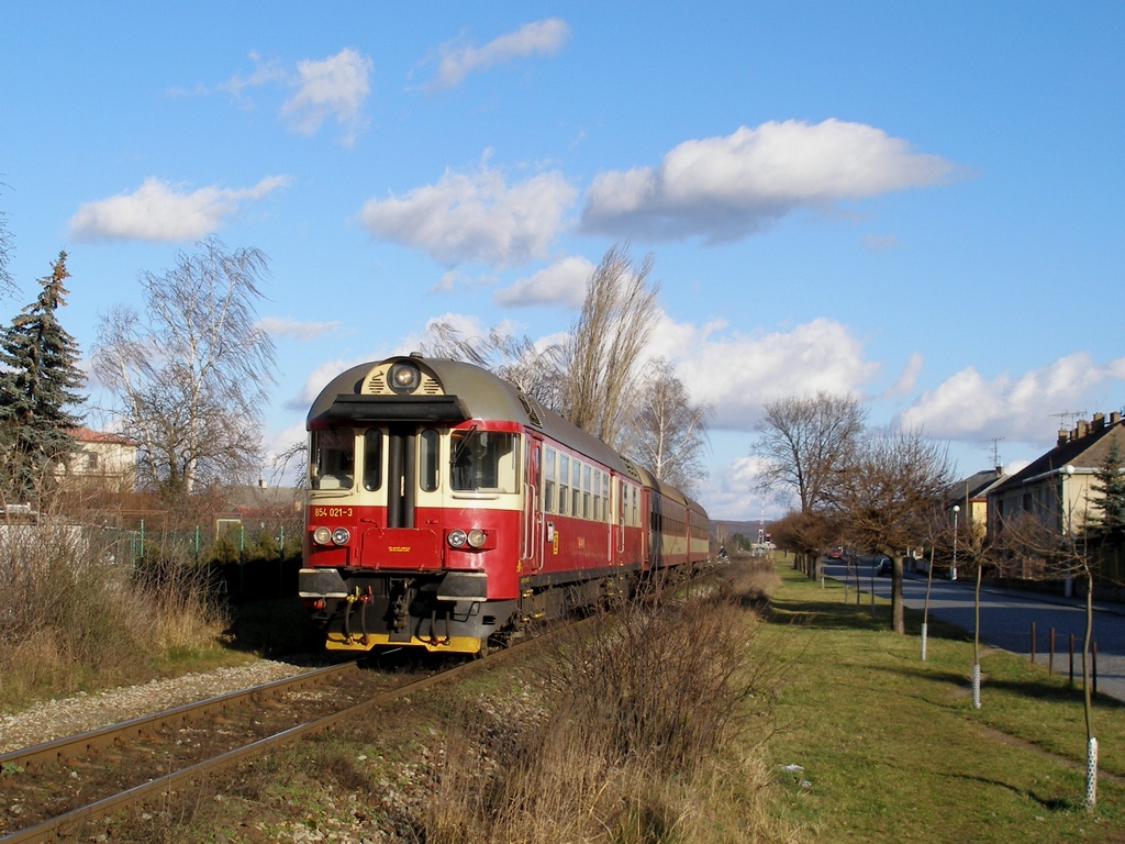 854 021-3 v Bakov nad Jizerou msto