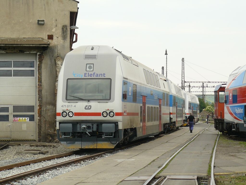 471 017-4 Perov(27.5.2011,foto-Ale Krka)