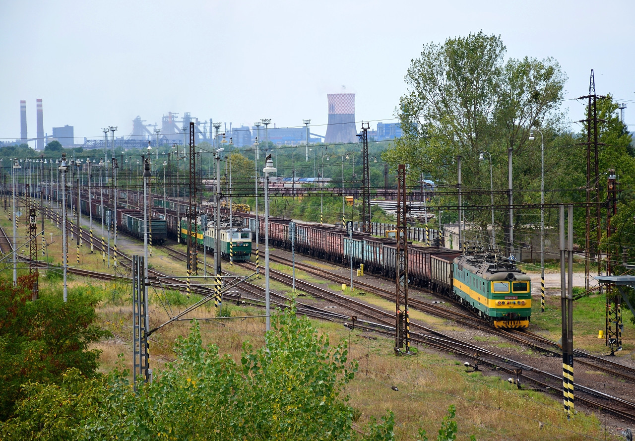 125.823+824, vedle stojc 125.817+818 + 125.812+811, Haniska pri Koiciach,17.8.2024