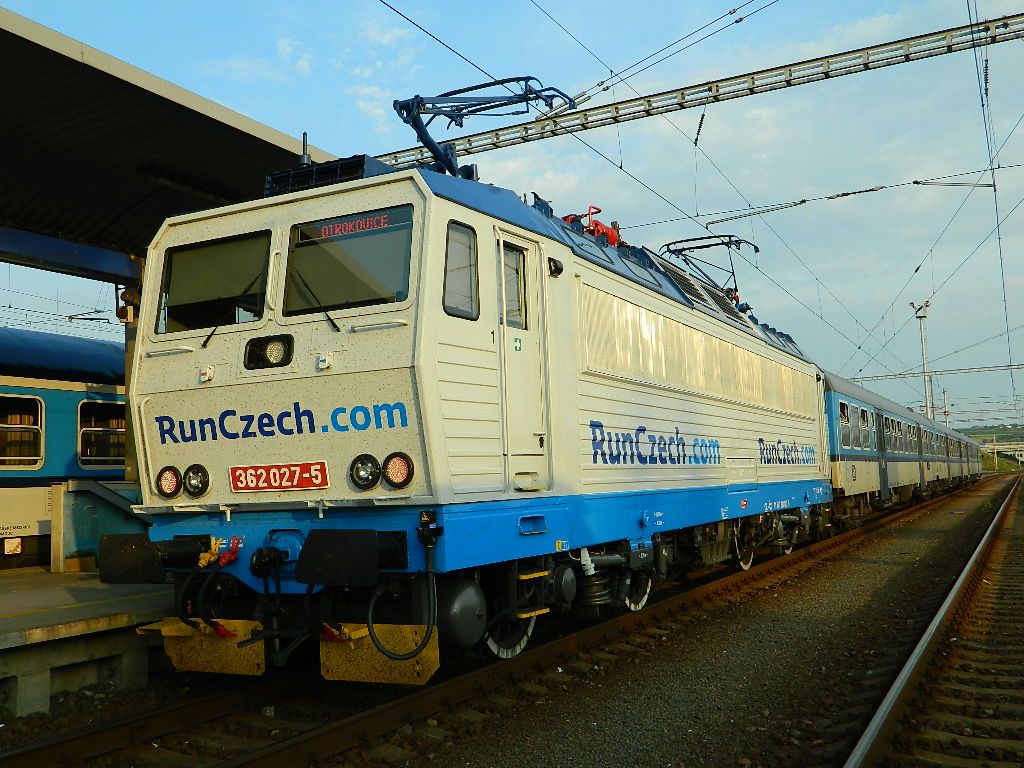 362027-5;29-06-2012;v Otrokovice Os 4236/ Os 4228