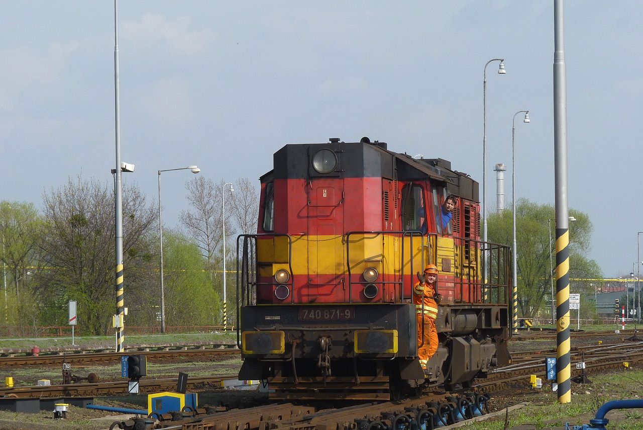 740.871 (DEZA) , Lhotka nad Bevou (seadit DEZA-posun) , 19.4.2010, foto: Vojtch Gek