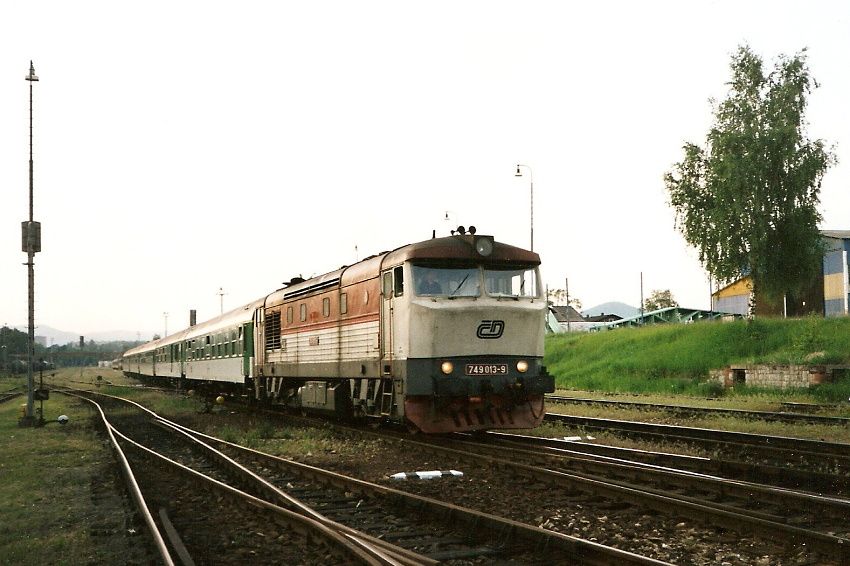 749.013 esk Lpa hln (R 691 VALDTEJN) 17.5.02