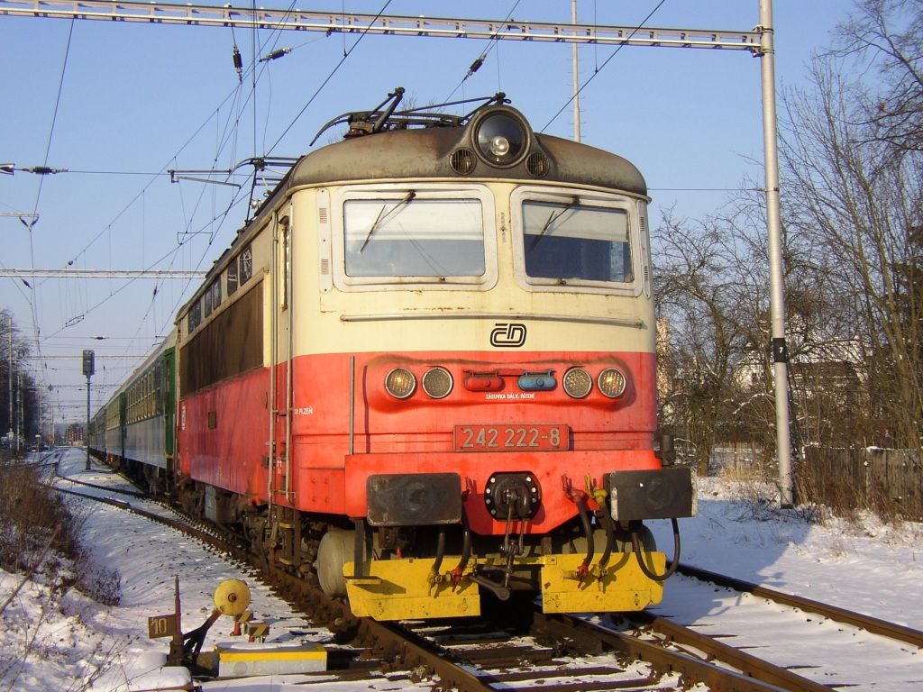 242 222-8, Petice