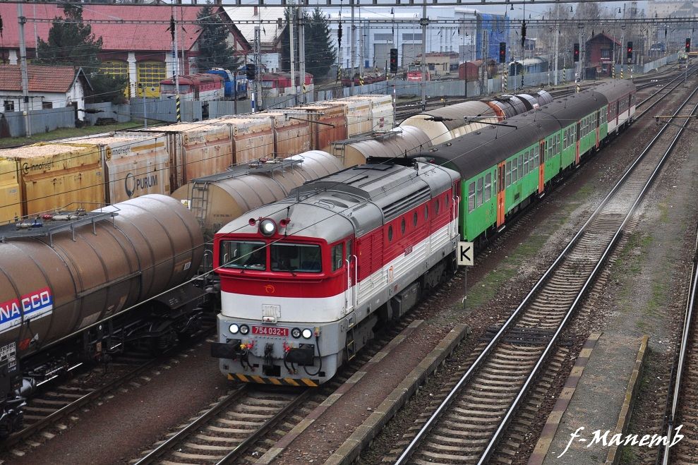 754 032 - 13.2.2018 Os 6211 Zvolen nkladn stanice