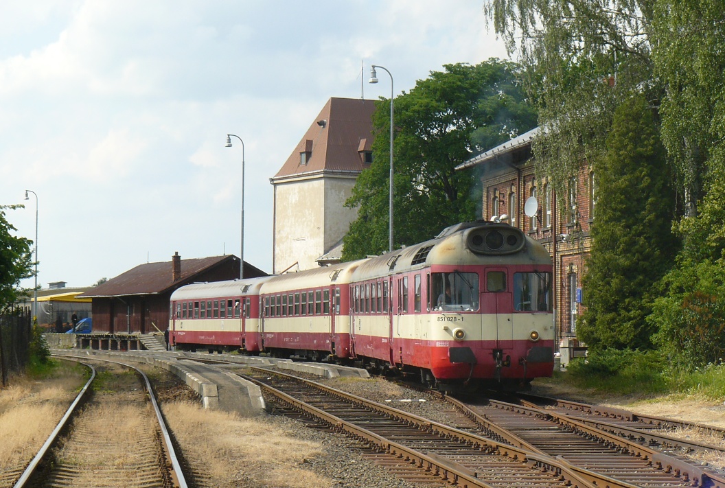 851 028-1 Vtkov(2.6.2012,Os 31025,foto-Ale Krka)