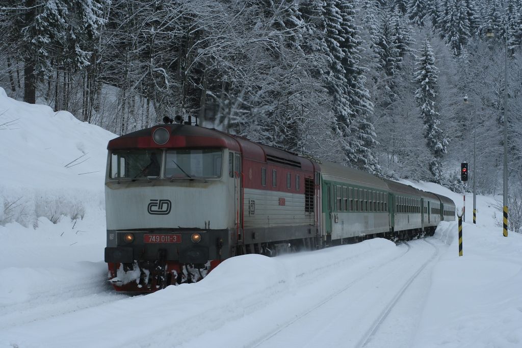 749 011-3 Brann(8.2.2006,foto-Tom Hegar)