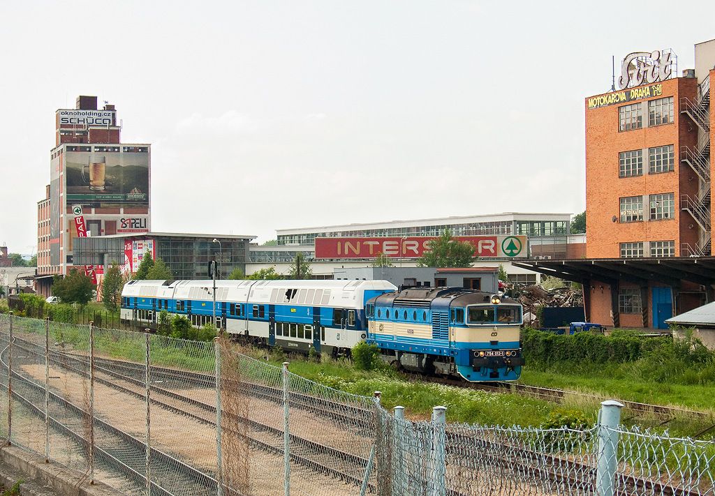 754.013, Vlak pln smv, Zln-Prtn, 1.6.2011