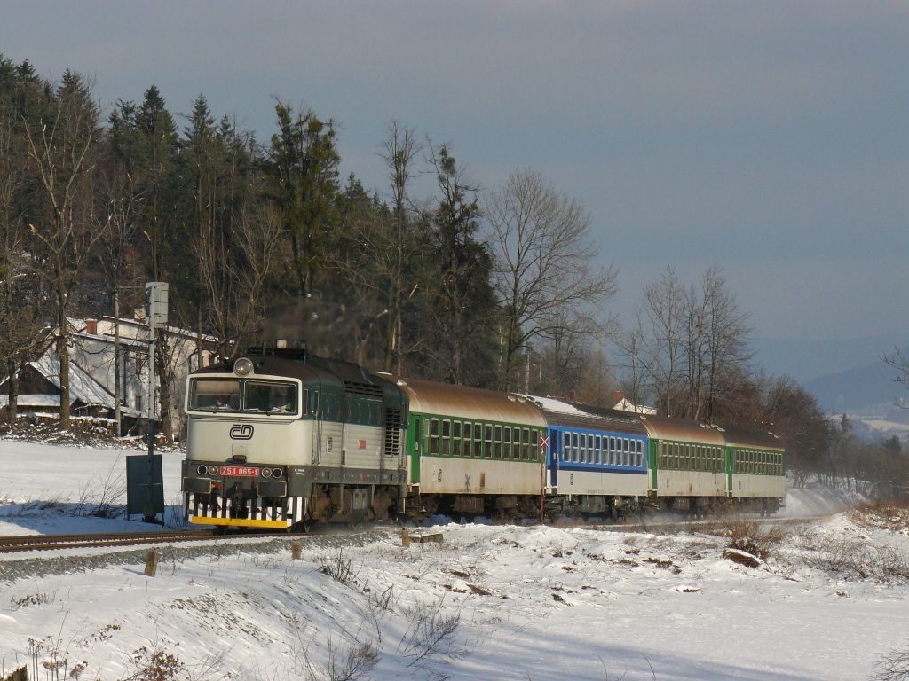 754 065-1 Kunice pod Ond.(Os 3122,21.12.2009,foto:M.Nesrsta)