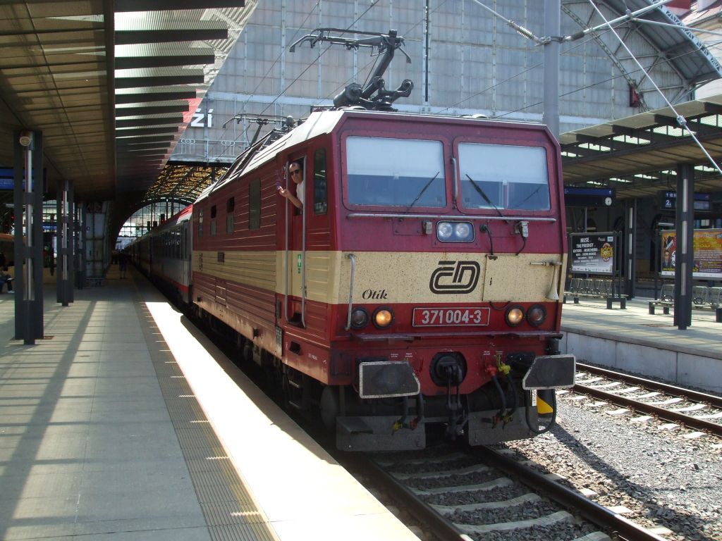 371.004 s EC 172 Praha-hl. n. 27. 6. 2010