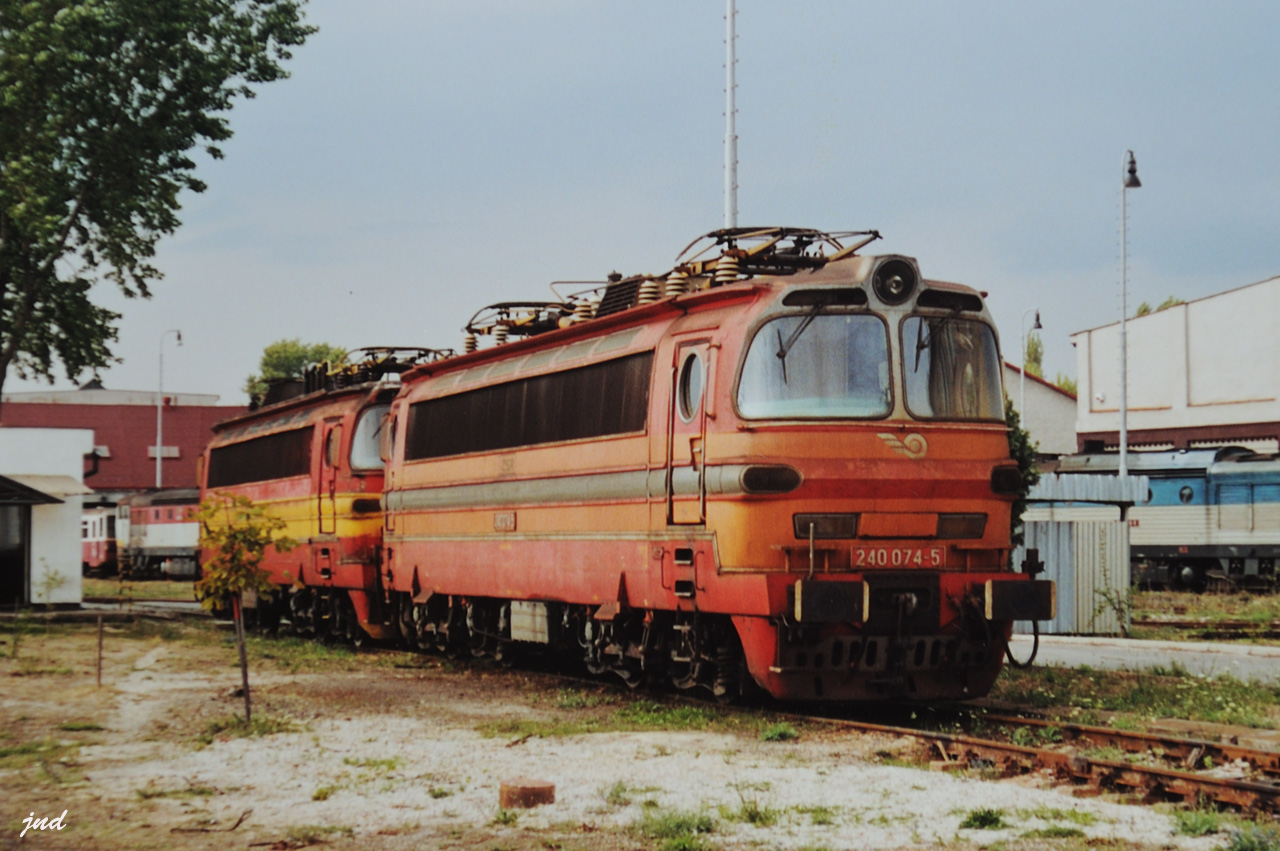 240 074 N.Zmky 19.7.2000