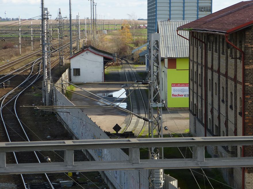 vleka ZZN, zahnut konec = smr pv. zastn do kolejit st.