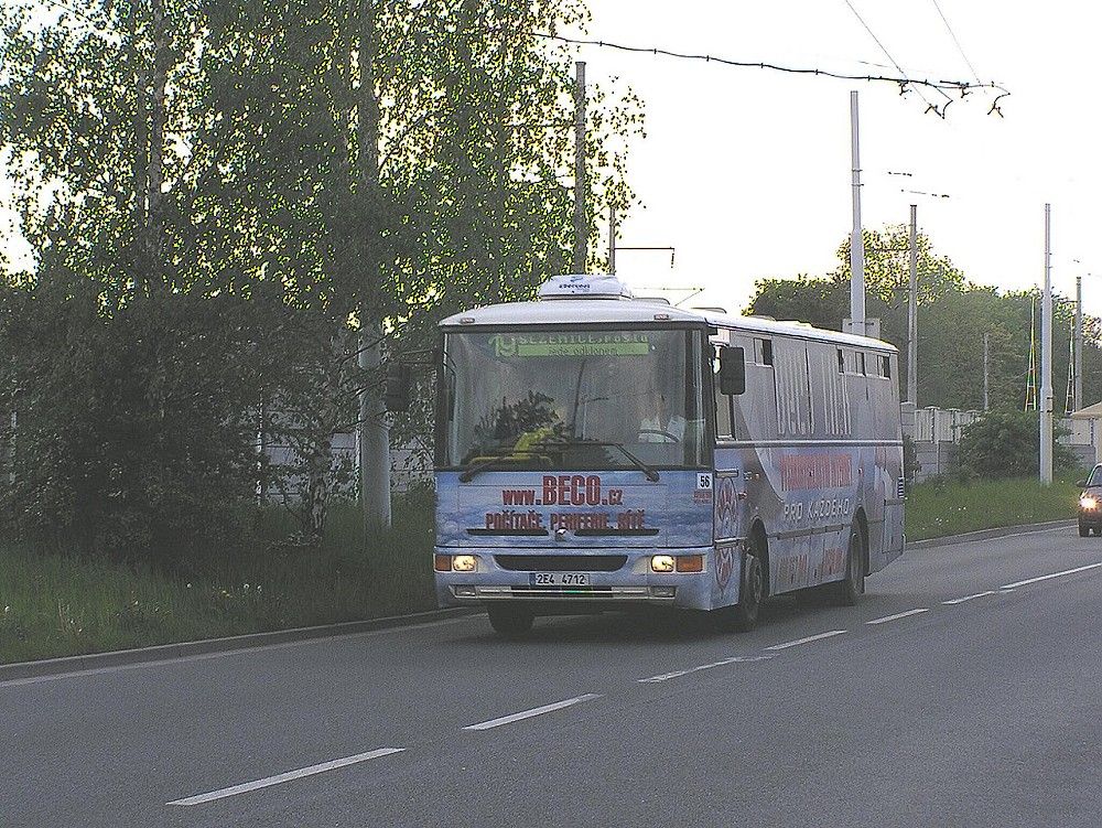 Autobus 56 na Slovanech