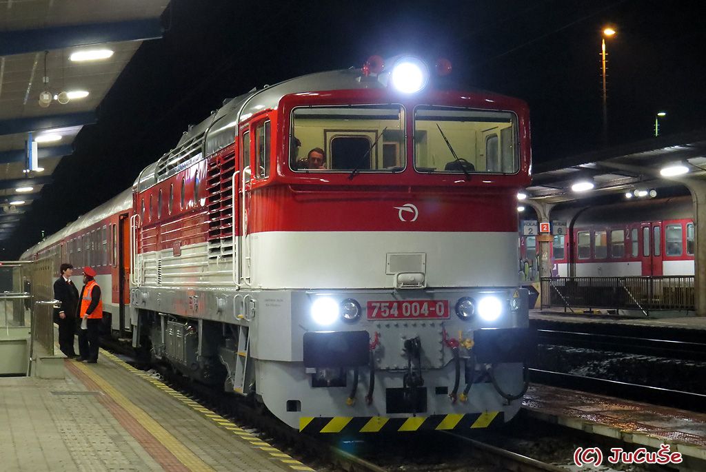 754 004-0, Zr 1853 Fatran, Vrtky, 29.11.2013, foto: Juraj evk