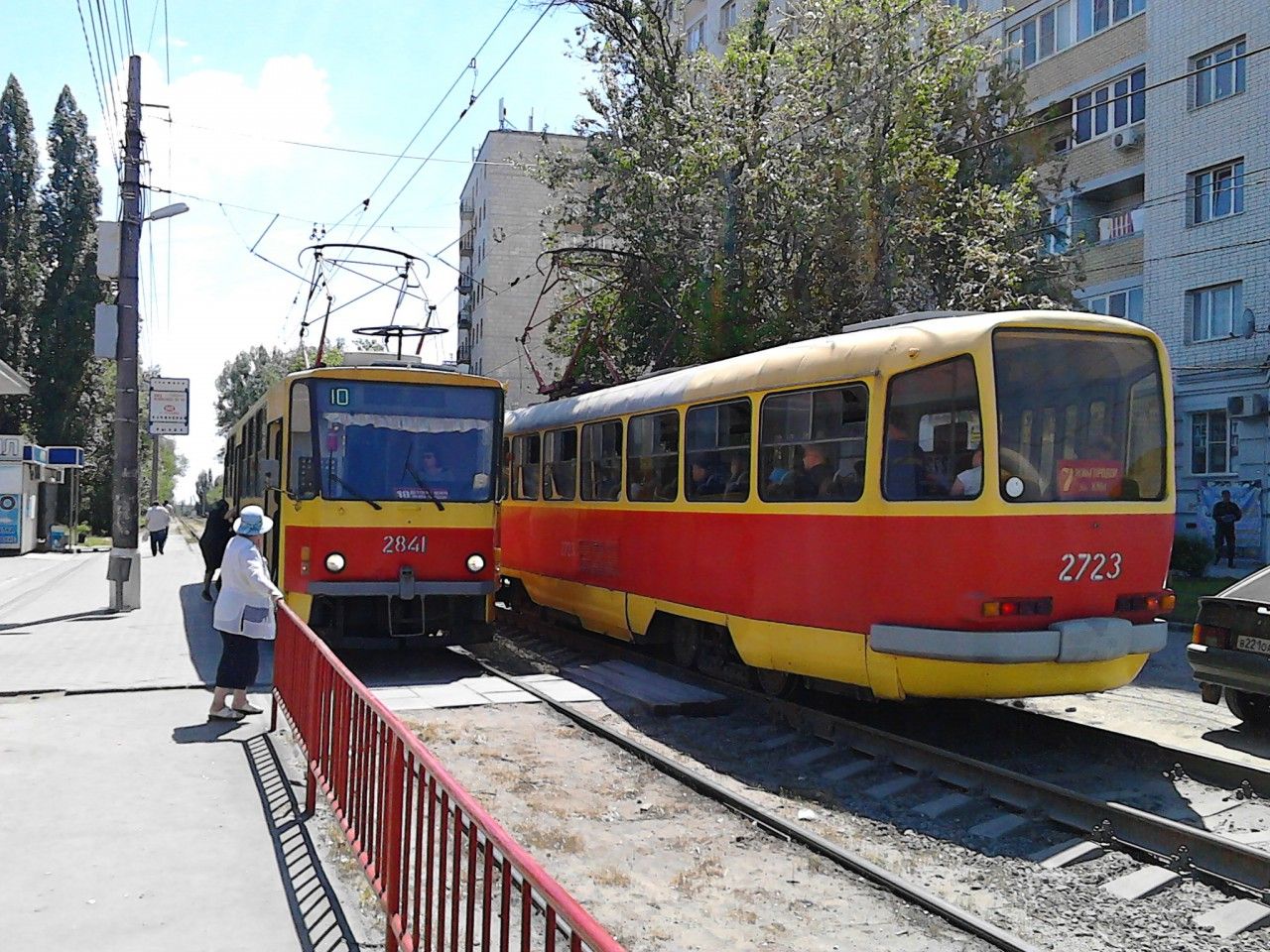 Z normln tramvajov trati. Zastvka Kainskho nmst.