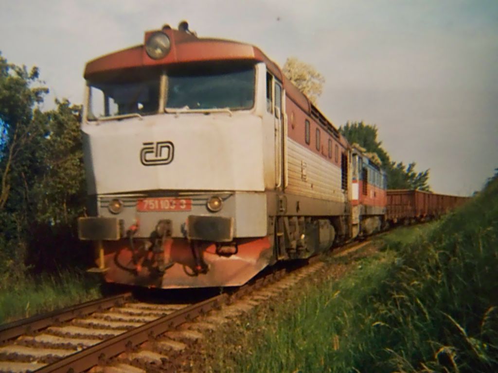 751 103-3+751 142 s Pn Znojmo-Jihlava za Blkovicemi rok 2002