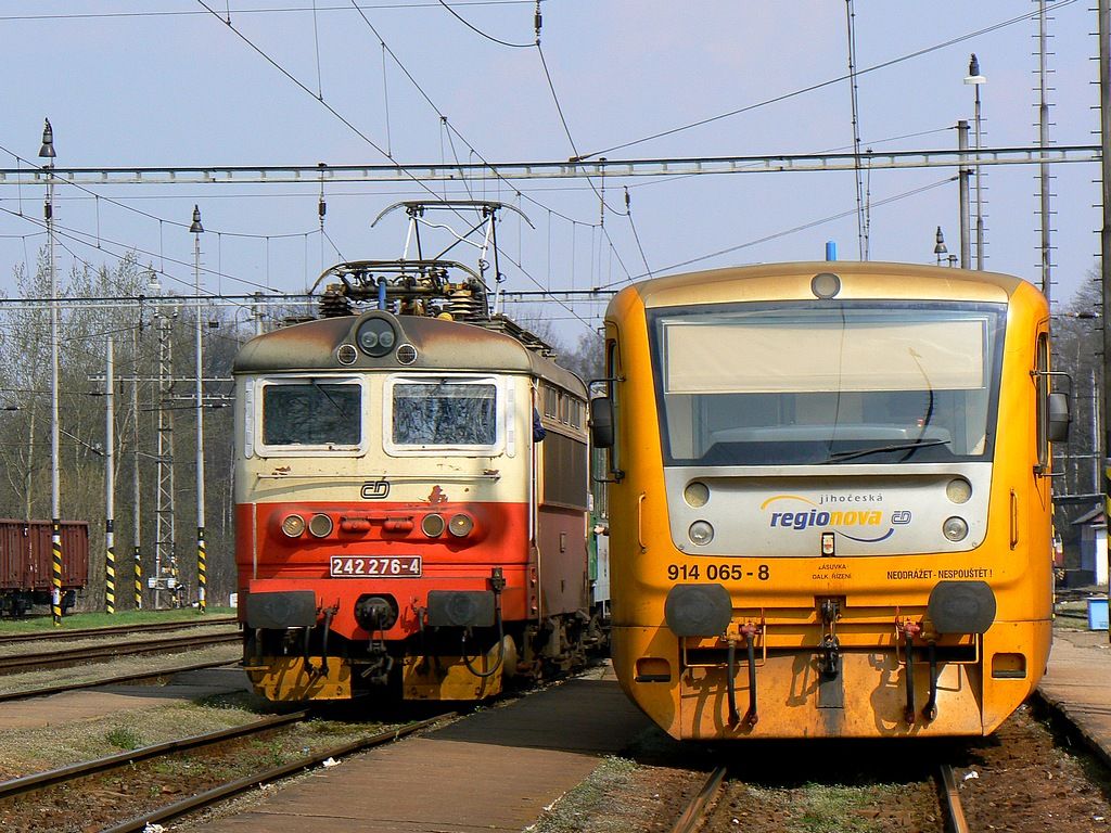 242.276 a 914.065