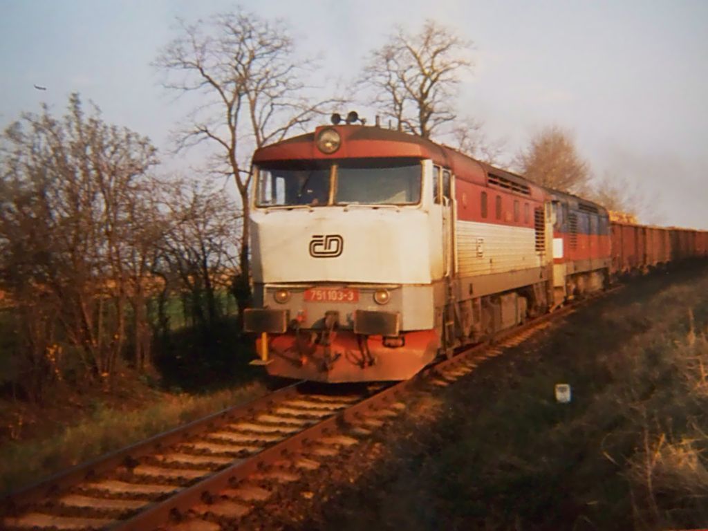 751 103-3+751??? s Pn Znojmo-Jihlava rok 2002 foto Pavel Valenta