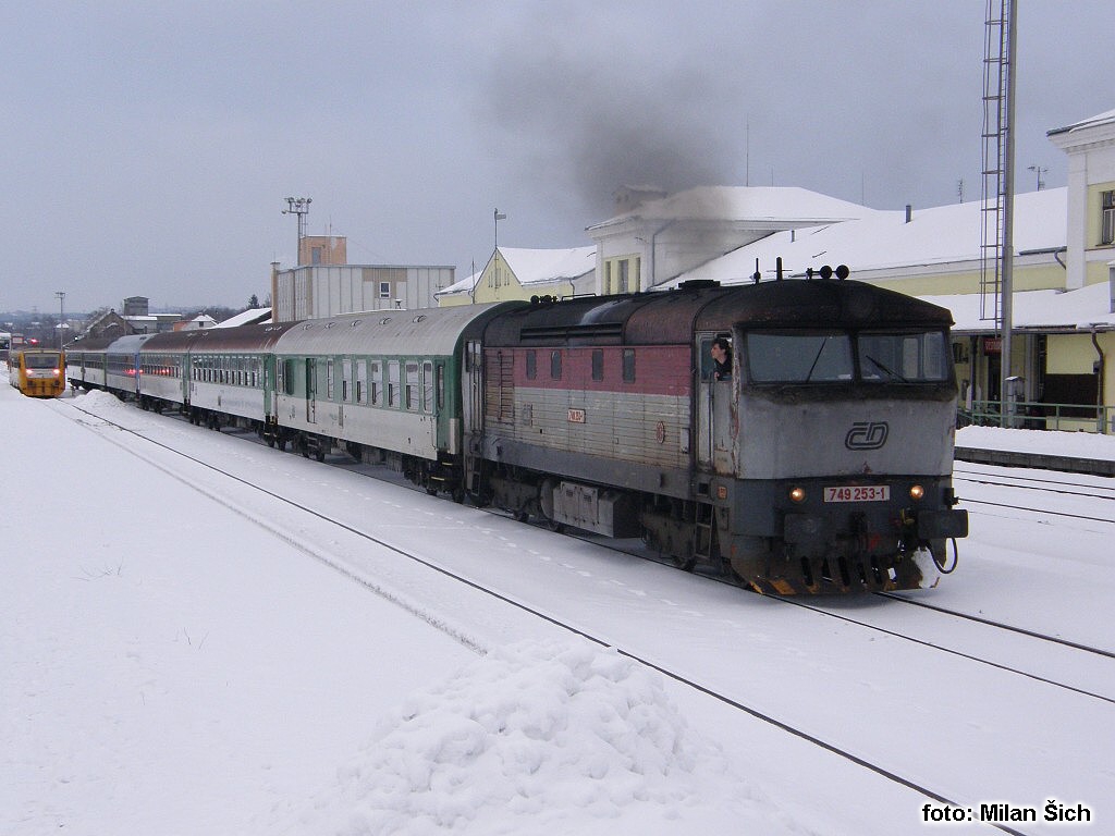 749-253 s R 1144 odjd z Turnova 2.1.2011.