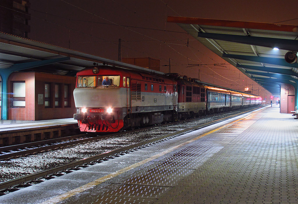 749.006 -3 + (350.012), EC 276 Slovan, 2.12. 2014, Pardubice hl.n.