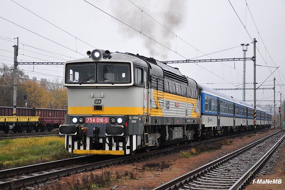 754 018 - 7.11.2015 r nad Szavou