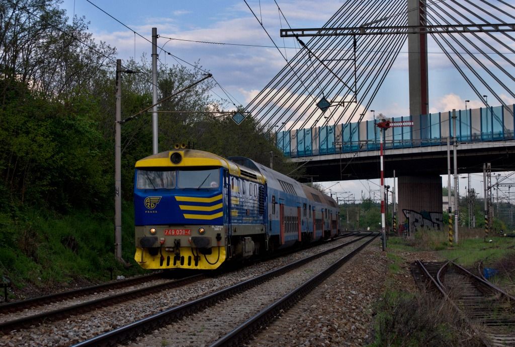 749.039 Praha Hostiva - Praha Stranice zast. 5.5.2013 Autor: Gutky