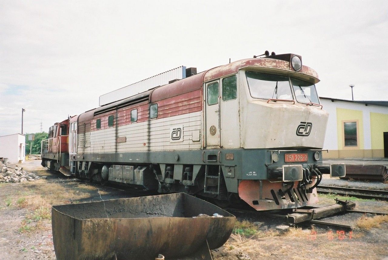 751.226 a 742.308 v rakovnickm depu 18.6.2001