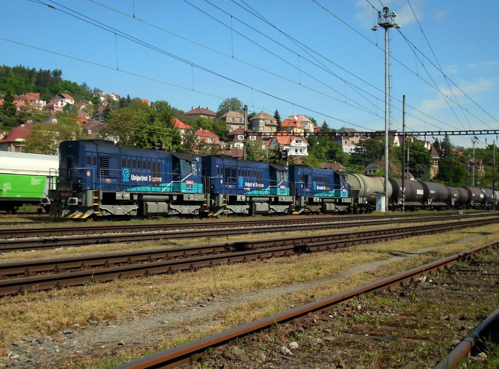 740.803-2,740.410-6,740.824-8 v Radotn