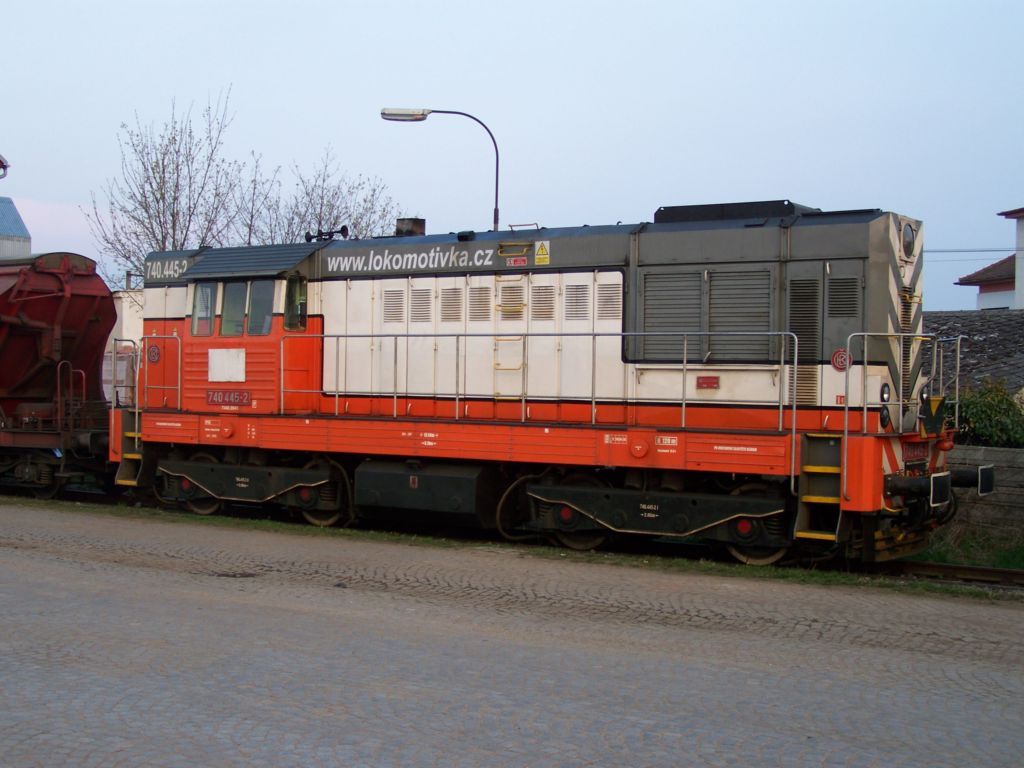 740 445-0 ostaven v Moravskch Budjovicch 20.4.2010(foto Pavel Valenta)