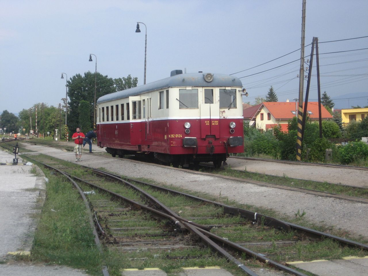 M 262.0124 (830.124) ve stanici Chynorany v sobotu 15.8.2015. 