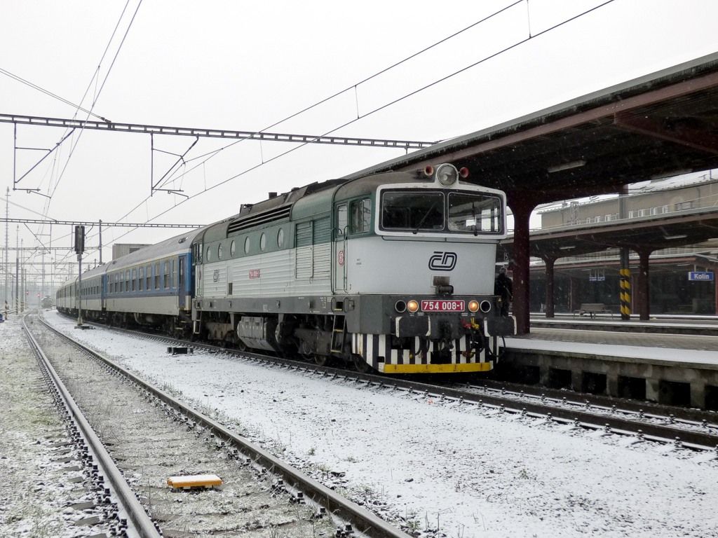 754.008 se v Koln pipravuje k odjezdu s Os Koln - Praha 02 12 2014