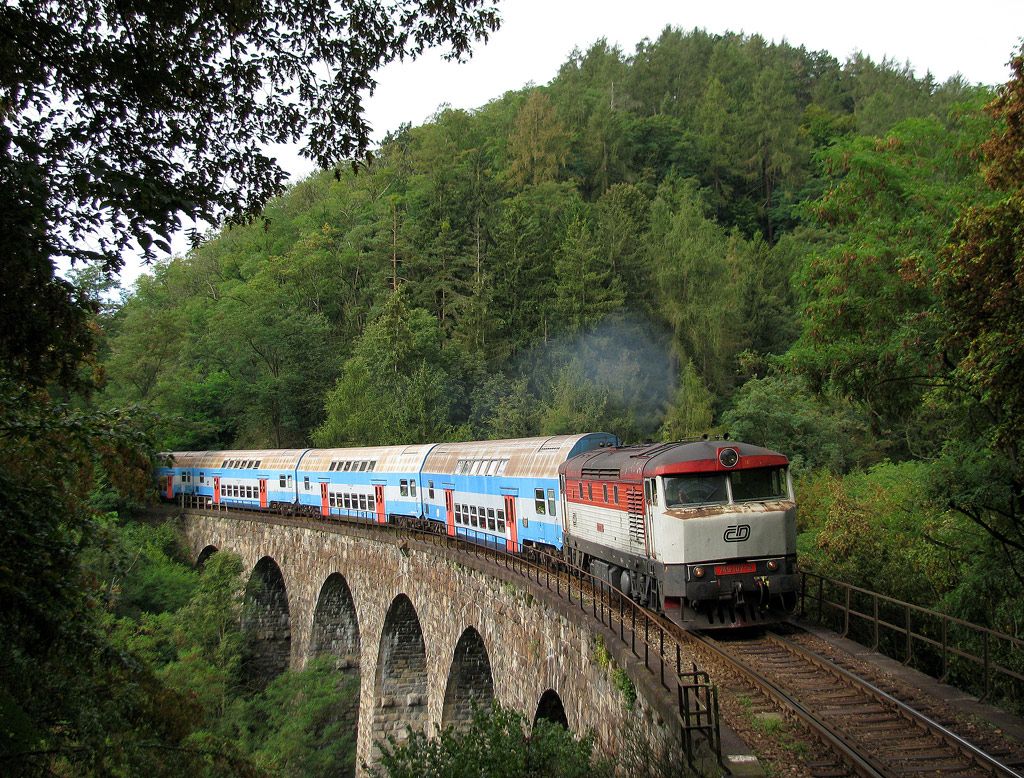 749.107, Os 9057, ampach, 10.9.2011  Foto: Petr tembrek