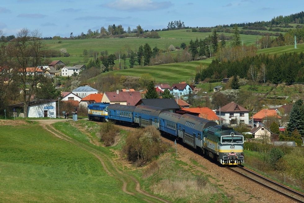 754 023+019 Os 4813 Btovice 24.4.2017 