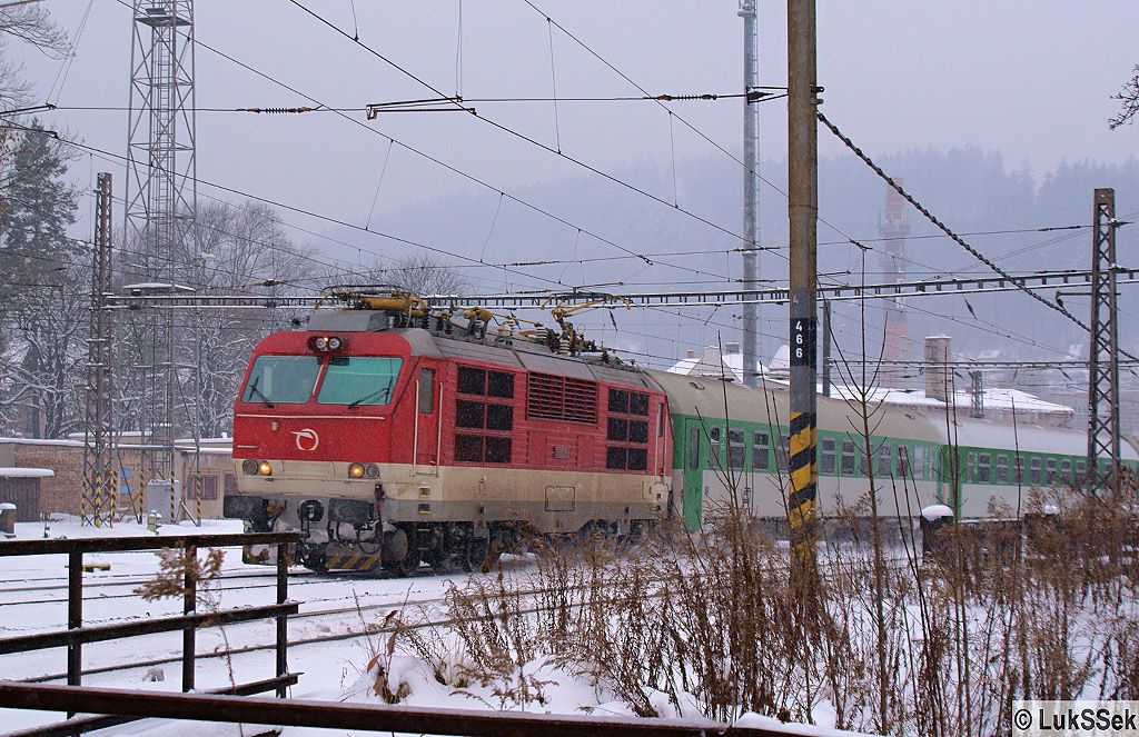 Okraden 350.018,EC 171 (nhradn souprava od IC 572),esk Tebov-vjezd,6.12.2010