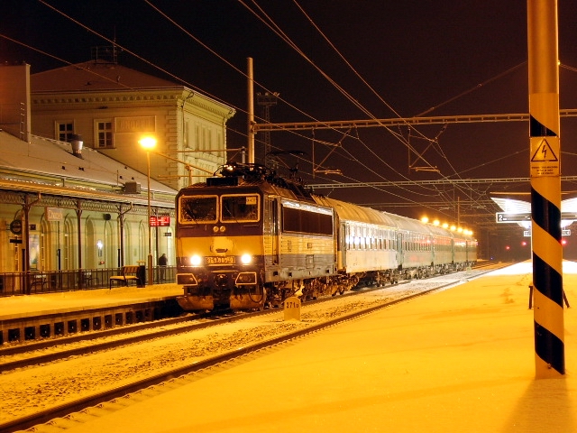 363 005-0 R877 Choce 28.12.2005