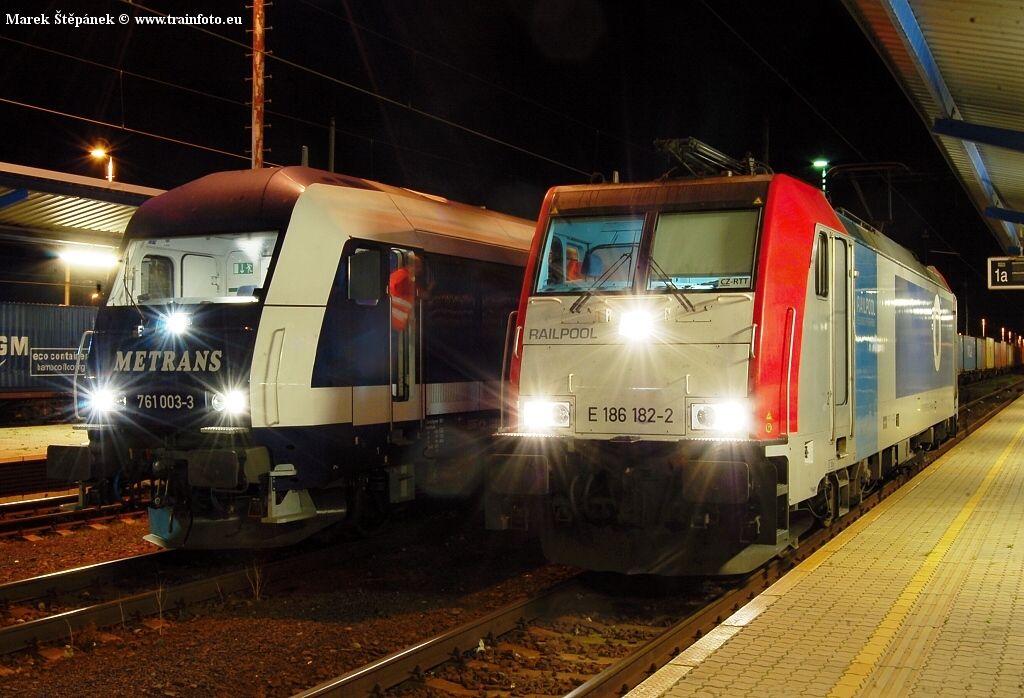 761.003-3 a E 186.182-2, Bratislava-Nov Mesto, 14.8.2011