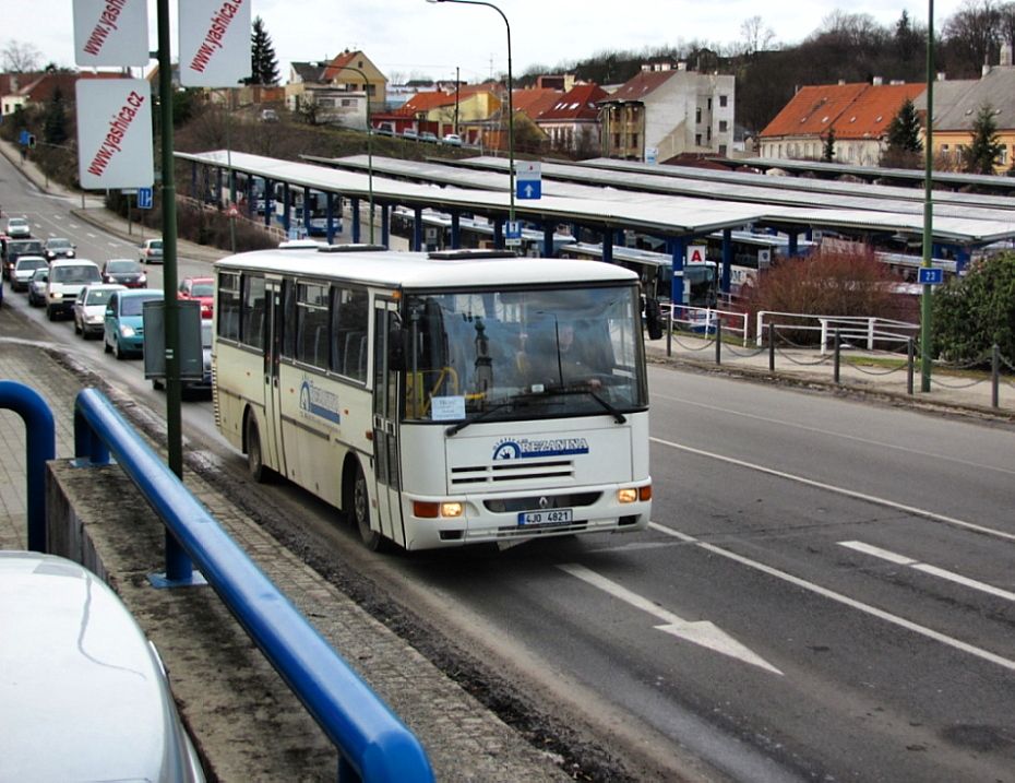 Zejm slu. jzda k Jiton, odkud pojede na spoji . 8 linky 790150 (dsledek przdninovho omezen