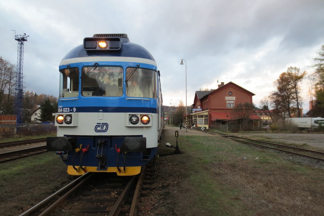 854 023-9 i s vpravn budovou