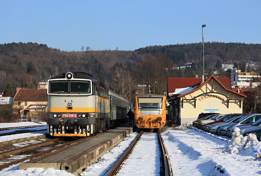 754 018, R 708, Luhaovice