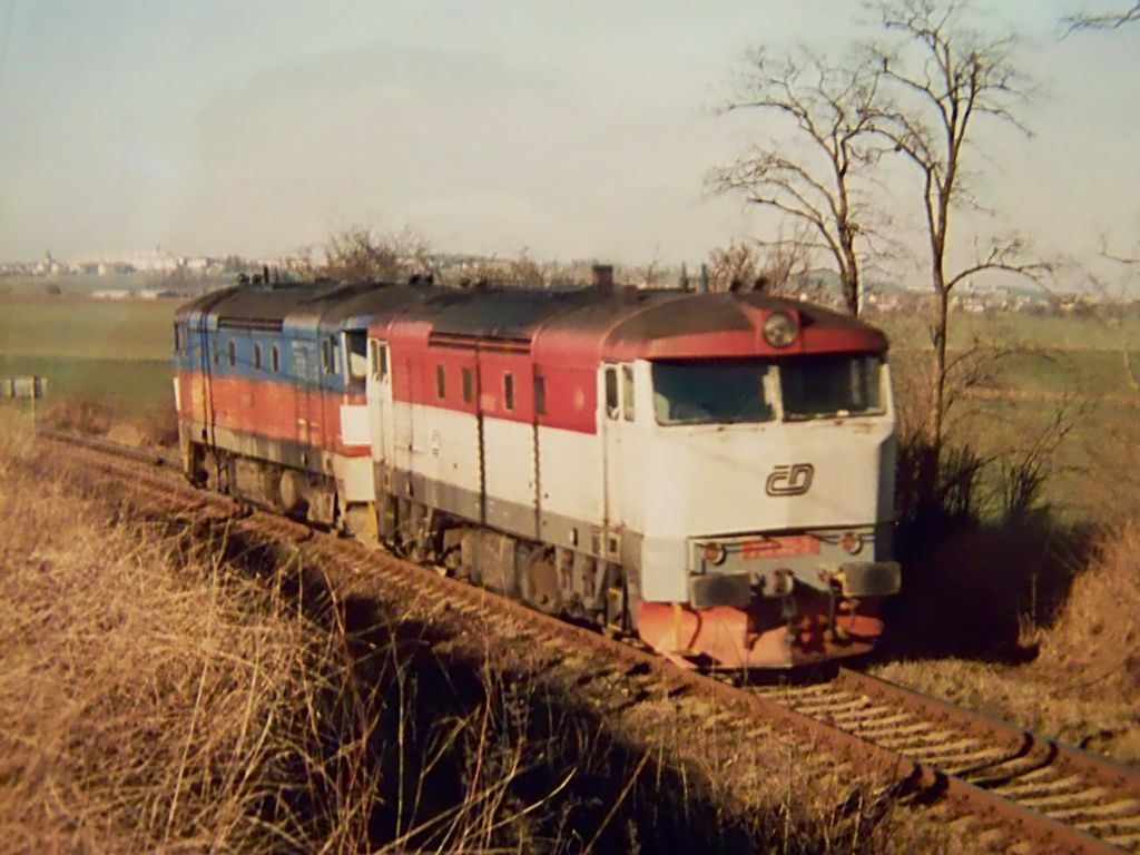 751 142+751 103 Lv Znojmo-Jihlava Bezen 2004 Blkovice foto Pavel Valenta