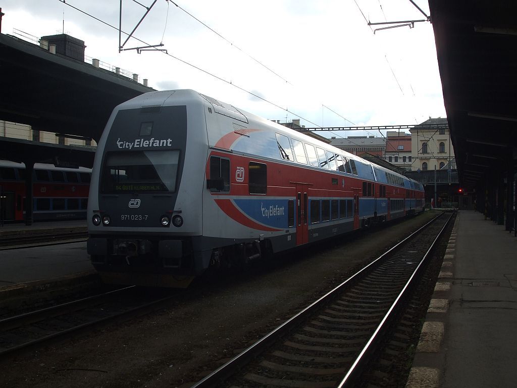 971.023 Os 6922 Pha-Masarykovo (14. 4. 2011)