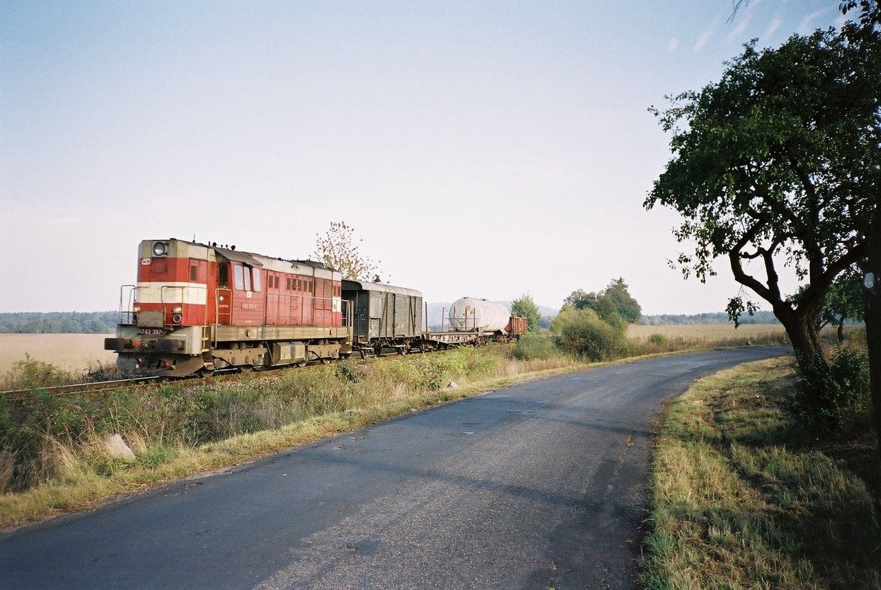 742.397 v Mn z Plzn na cest do Blatna u J. 12.10.2006