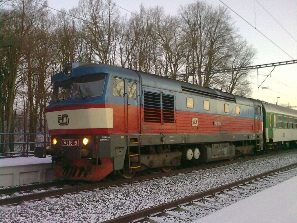 749 051-9 v ele Os 8265 ve Voticch. 27. 2. 2012