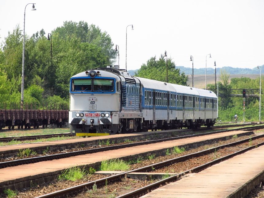 Os 4145 s lok. 754.067 pijd do st. Buovice, 24. 7. 2015 (tden do zahjen 4ms. vluky...)