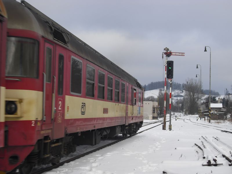 Prvn vlak pouv svtelnou nvst.