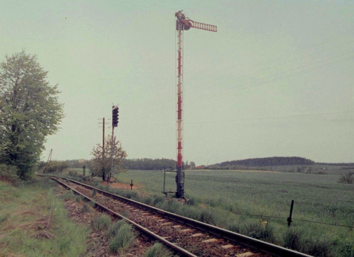 Postupice 9.5.1992 - vjezd od Vlaimi